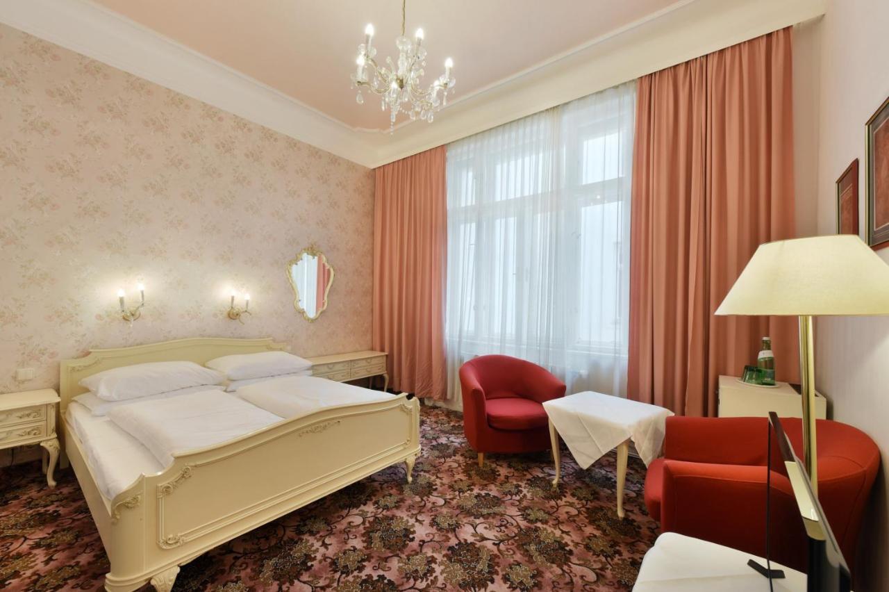 ウィーン ペンション バロネッセ Bed & Breakfast エクステリア 写真