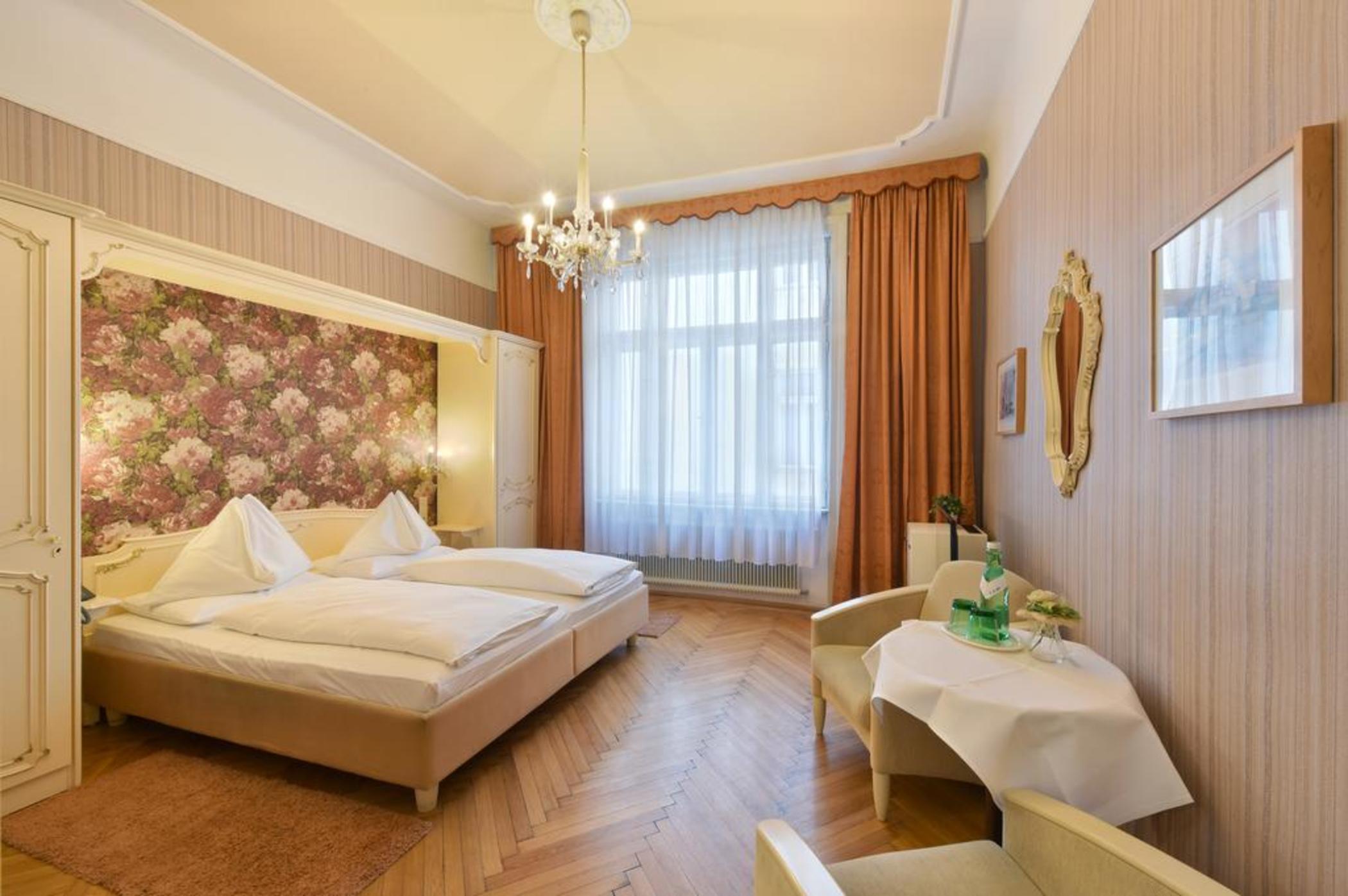 ウィーン ペンション バロネッセ Bed & Breakfast エクステリア 写真