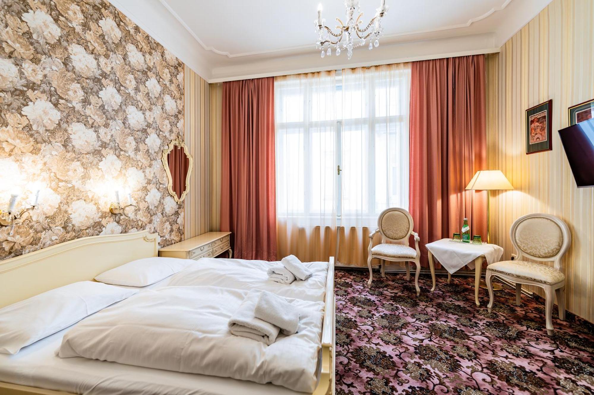 ウィーン ペンション バロネッセ Bed & Breakfast エクステリア 写真