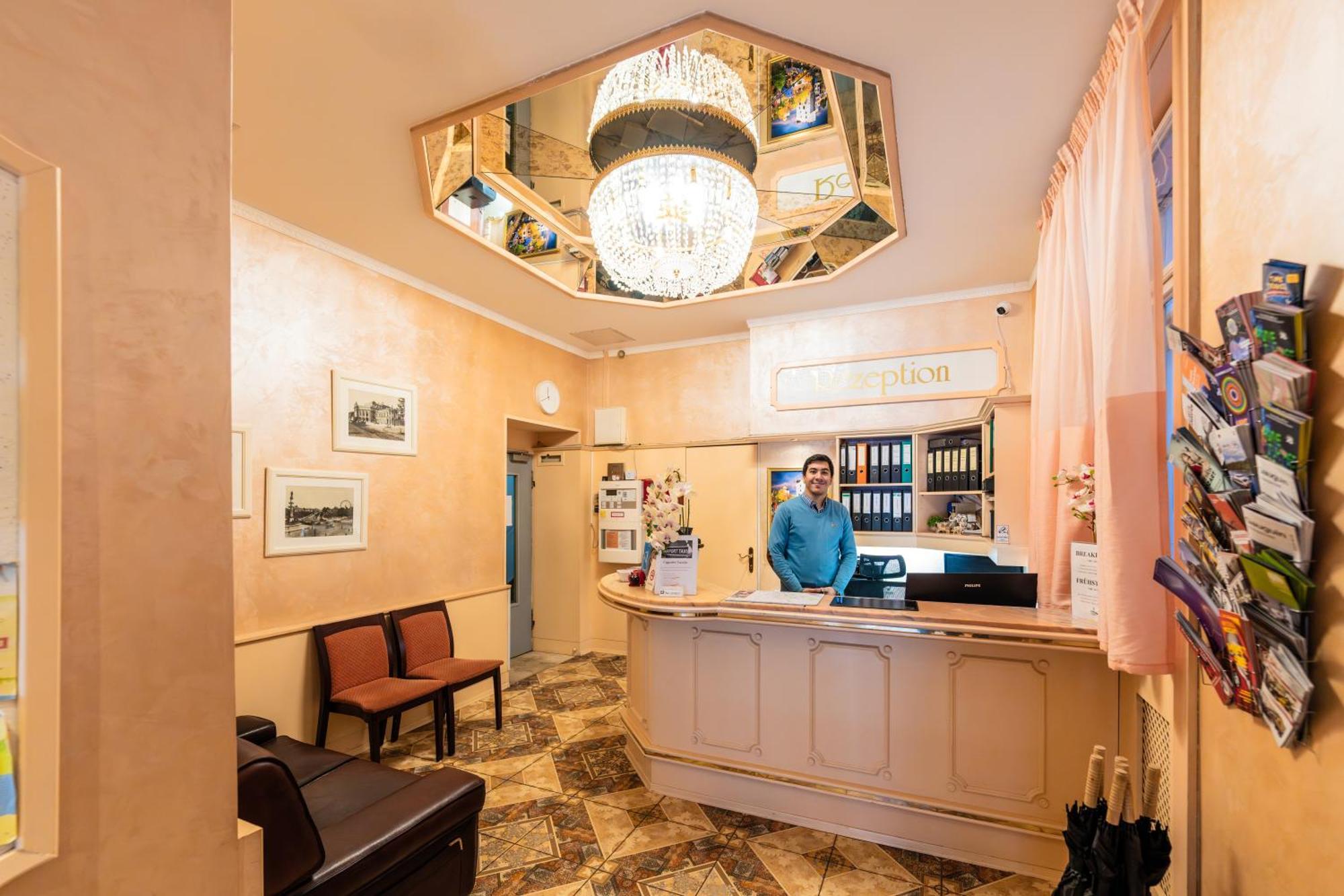 ウィーン ペンション バロネッセ Bed & Breakfast エクステリア 写真
