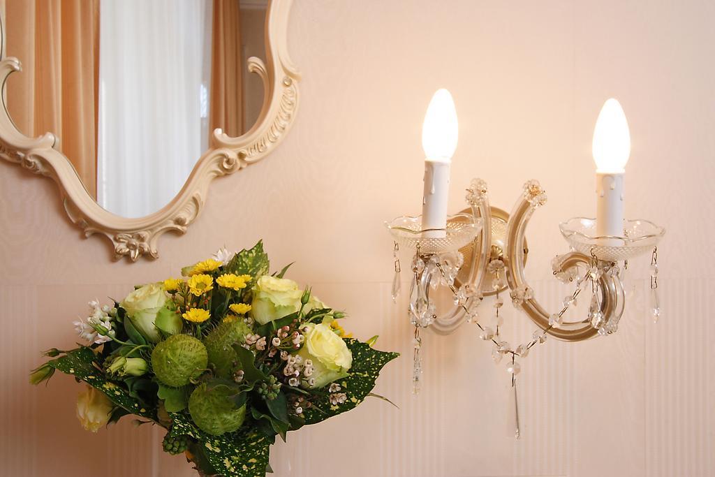 ウィーン ペンション バロネッセ Bed & Breakfast エクステリア 写真