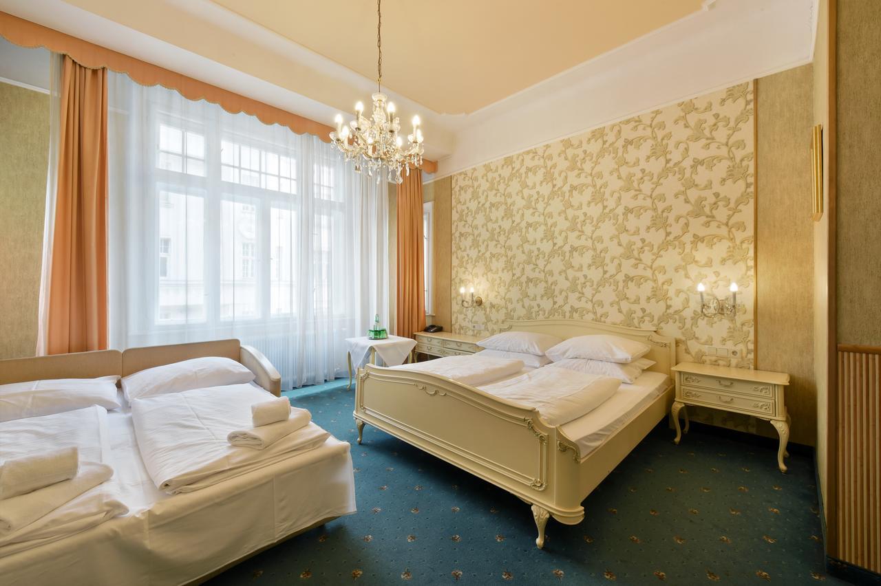ウィーン ペンション バロネッセ Bed & Breakfast エクステリア 写真