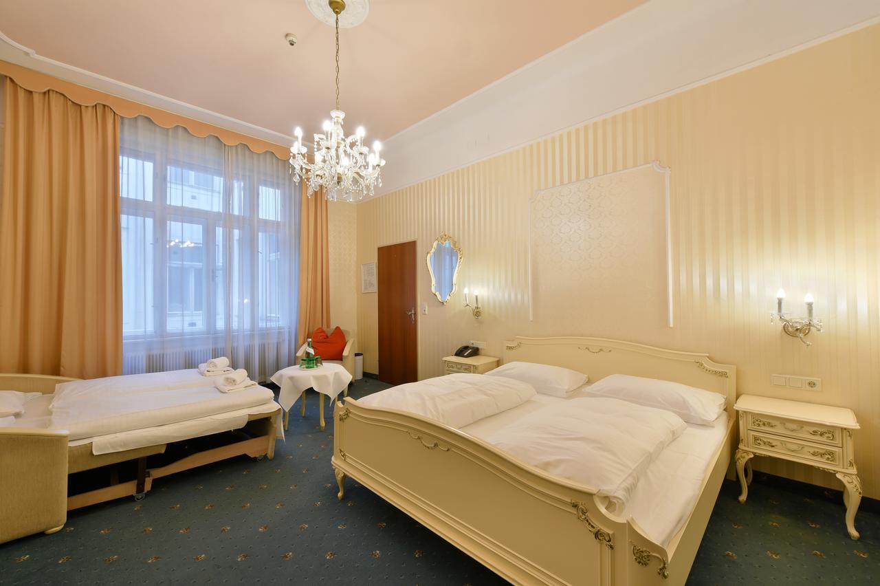 ウィーン ペンション バロネッセ Bed & Breakfast エクステリア 写真