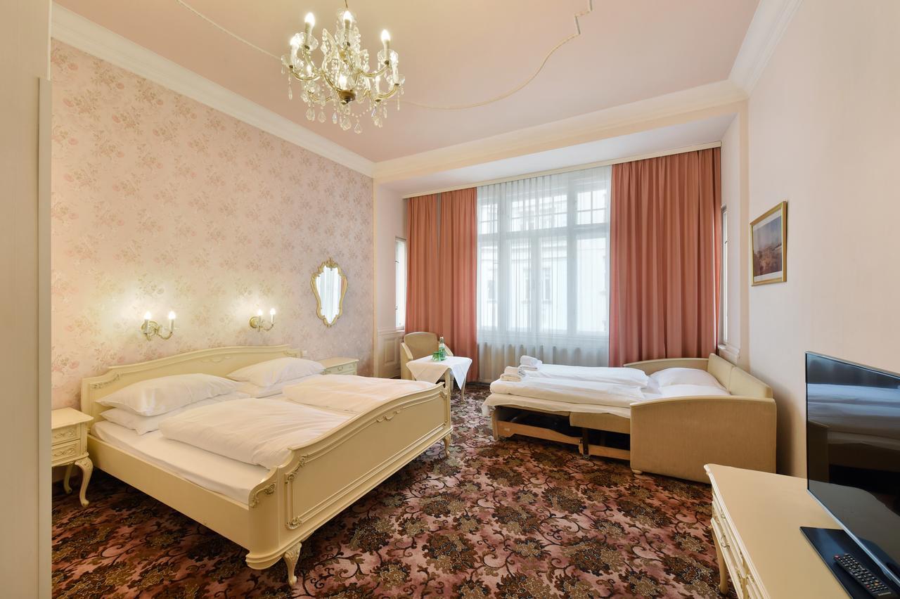 ウィーン ペンション バロネッセ Bed & Breakfast エクステリア 写真